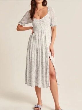 Abercrombie & Fitch Blue Ditsy Floral Dress with Puff Sleeves size XS